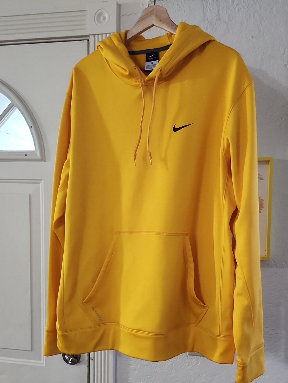 Nike Men's Therma-FIT Pullover Hoodie Yellow Sz XL EUC Nike Hoodie Activewear